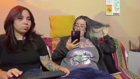 Snapshot of waningrosee chatting on September 2025 11:17:02 PM Waningrose Lu online show from September 2025 11:17:02 PM