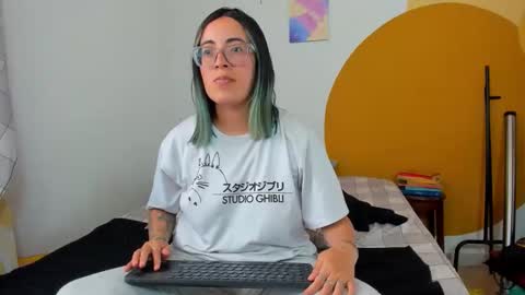 Snapshot of waningrosee chatting on November 2025 05:46:02 PM Waningrose Lu online show from November 2025 05:46:02 PM