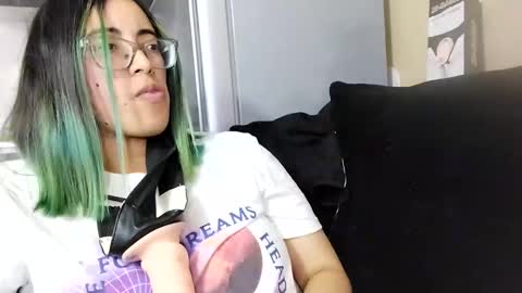 Snapshot of waningrosee chatting on November 2025 09:24:02 PM Waningrose Lu online show from November 2025 09:24:02 PM