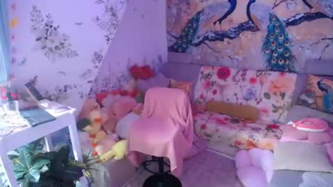 Emilia inst  online show from July 2026 05:48:02 PM