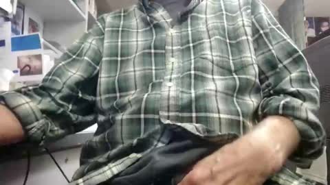 Snapshot of wannajobuddy chatting on November 2025 04:19:02 PM curiousforwhatever online show from November 2025 04:19:02 PM