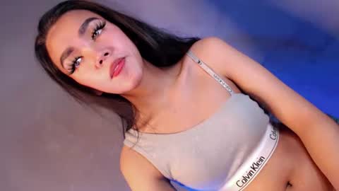 Isla Fox online show from October 2025 05:06:02 AM