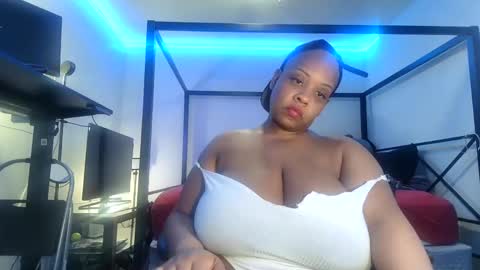 LAUREN LUSH online show from February 2025 08:09:02 AM