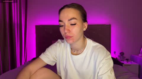 Snapshot of watergirl_ chatting on February 2025 01:11:01 AM Im saving up for a new car help me online show from February 2025 01:11:01 AM