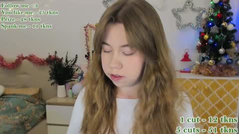 Snapshot of watermelon_sugar_ chatting on December 2024 09:17:02 AM Tess Pls support me with Can we reach 155 my favorite number online show from December 2024 09:17:02 AM