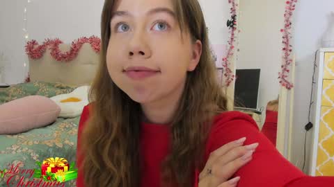 Snapshot of watermelon_sugar_ chatting on December 2024 03:49:02 PM Tess Pls support me with Can we reach 155 my favorite number online show from December 2024 03:49:02 PM