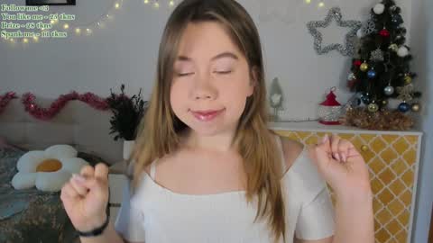 Snapshot of watermelon_sugar_ chatting on January 2025 09:50:02 AM Tess Pls support me with Can we reach 155 my favorite number online show from January 2025 09:50:02 AM