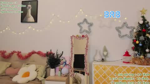 Snapshot of watermelon_sugar_ chatting on January 2025 12:07:02 PM Tess Pls support me with Can we reach 155 my favorite number online show from January 2025 12:07:02 PM