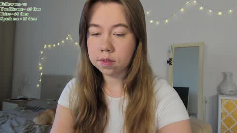 Snapshot of watermelon_sugar_ chatting on January 2025 09:02:01 AM Tess Pls support me with Can we reach 155 my favorite number online show from January 2025 09:02:01 AM