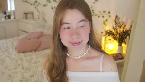 Snapshot of watermelon_sugar_ chatting on October 2025 10:36:01 AM Tess Pls support me with Can we reach 155 my favorite number online show from October 2025 10:36:01 AM