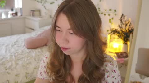 Snapshot of watermelon_sugar_ chatting on October 2025 10:36:02 AM Tess Pls support me with Can we reach 155 my favorite number online show from October 2025 10:36:02 AM