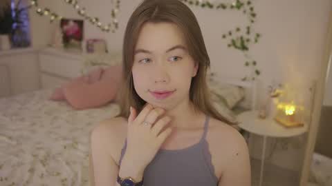 Snapshot of watermelon_sugar_ chatting on March 2026 03:06:01 PM Tess Pls support me with Can we reach 155 my favorite number online show from March 2026 03:06:01 PM