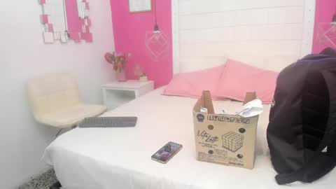 Snapshot of watson_crystal00 chatting on May 2026 01:30:02 PM Milf Latina online show from May 2026 01:30:02 PM