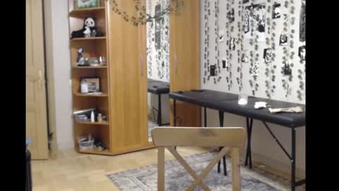 Mina online show from December 2025 12:42:01 AM