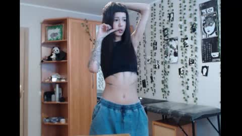 Mina online show from February 2026 12:03:01 PM