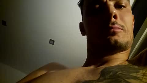 wayne86 online show from December 2025 11:35:01 PM