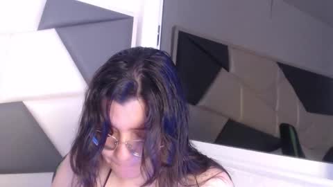 Snapshot of we_n_you chatting on October 2025 01:43:02 PM Trixie 3 online show from October 2025 01:43:02 PM