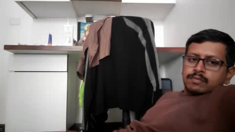 sexyguy online show from February 2026 05:47:02 AM