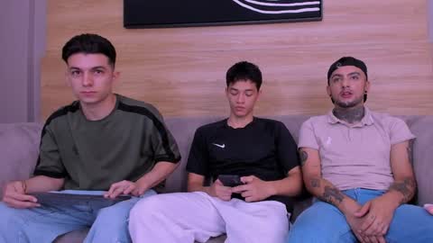Snapshot of web_gammer_ chatting on May 2026 07:55:02 PM Jhonny Dick his neighbors. online show from May 2026 07:55:02 PM