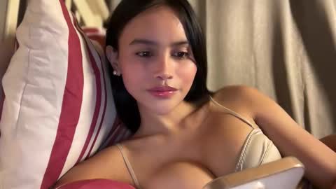 Maggie online show from November 2025 04:06:02 PM