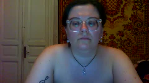 Snapshot of webgirl2 chatting on June 2026 09:24:01 PM Marina online show from June 2026 09:24:01 PM