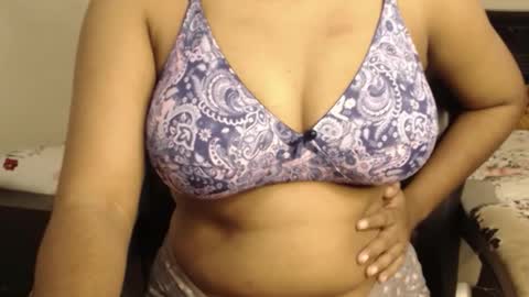 mina online show from October 2025 03:13:01 PM