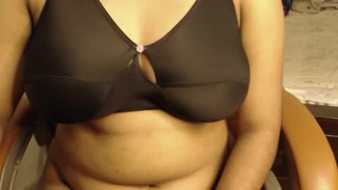 mina online show from March 2026 09:37:02 PM