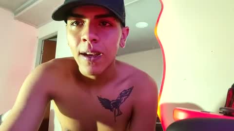 Snapshot of weed_zack chatting on August 2026 10:19:02 PM weed_zack online show from August 2026 10:19:02 PM