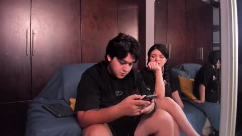 Snapshot of weemilyandandrew chatting on March 2026 04:25:02 AM EMILY ANDREW online show from March 2026 04:25:02 AM