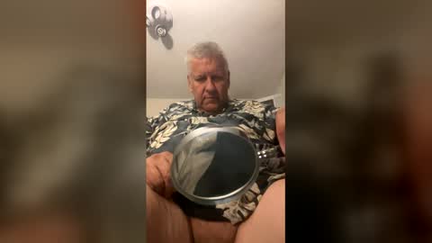 Snapshot of weightroom1958 chatting on June 2026 03:19:02 AM weightroom1958 online show from June 2026 03:19:02 AM