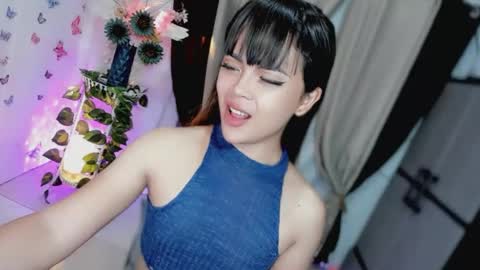 Hi Im LOVIE Please dont forget to follow and thumbs up me online show from April 2026 09:30:01 PM