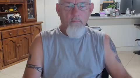 Wellhelloo online show from February 2026 07:48:01 PM