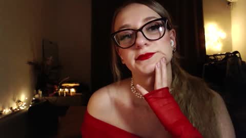 Liza online show from November 2025 07:04:01 PM