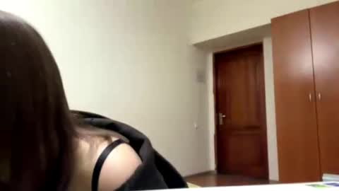 Anna online show from April 2026 04:28:02 PM