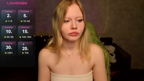 Snapshot of wendy_228 chatting on October 2025 01:17:02 AM Wendy online show from October 2025 01:17:02 AM