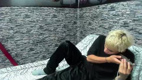 Wesley Boy online show from September 2025 09:47:02 PM