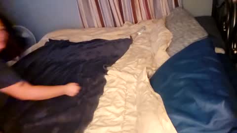 westend563 online show from September 2025 03:10:02 AM