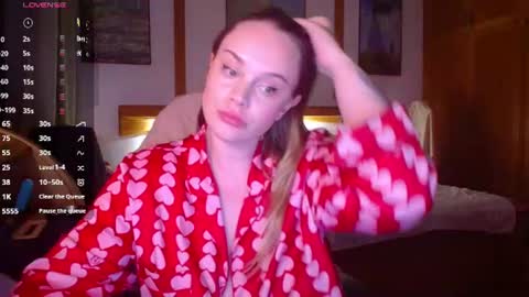 Snapshot of wet_lana chatting on June 2026 08:31:01 PM Lana online show from June 2026 08:31:01 PM