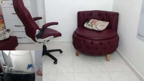 Snapshot of wet_liss chatting on January 2025 01:38:01 AM Diva online show from January 2025 01:38:01 AM