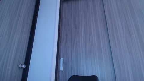 Mia and Dylan online show from November 2025 08:32:01 PM