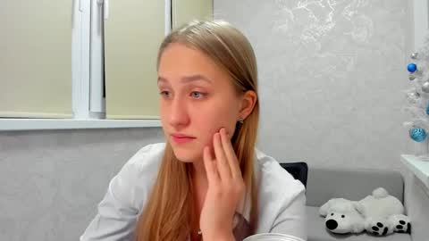 Snapshot of wetcrybaby chatting on December 2024 04:49:01 PM Sonya online show from December 2024 04:49:01 PM