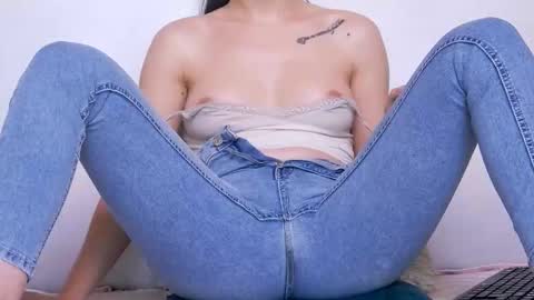 Beatrice Moan from LovenseWet from Tip MenuOpen for Private online show from March 2026 11:19:01 PM