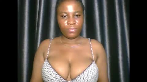 Snapshot of wetfatpussy_ chatting on October 2025 09:37:02 PM wetfatpussy_ online show from October 2025 09:37:02 PM