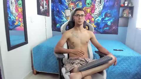 Snapshot of wexx_ chatting on February 2025 08:58:02 PM wex online show from February 2025 08:58:02 PM