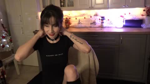 Victoria Maria online show from January 2025 06:01:02 PM