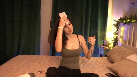 Victoria Maria online show from January 2025 06:56:01 PM