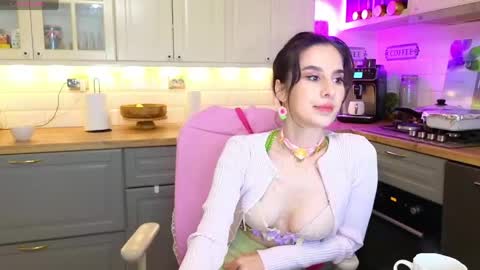 Victoria Maria online show from April 2026 09:45:02 PM