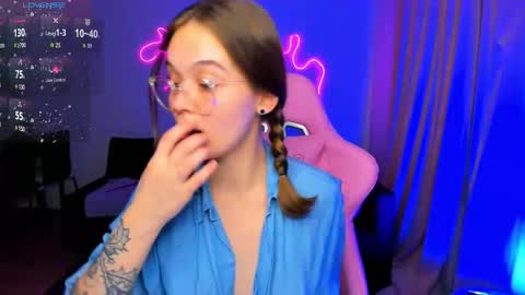 Snapshot of whatsyourdestiny chatting on December 2025 08:59:02 PM Kate online show from December 2025 08:59:02 PM