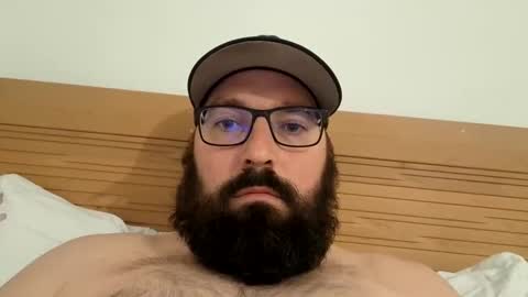 wheely19871606 online show from February 2025 09:54:01 PM