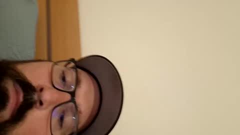 wheely19871606 online show from March 2025 09:15:02 PM